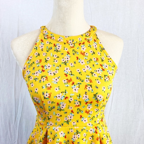 Girls yellow floral above knee dress - Picture 2 of 4